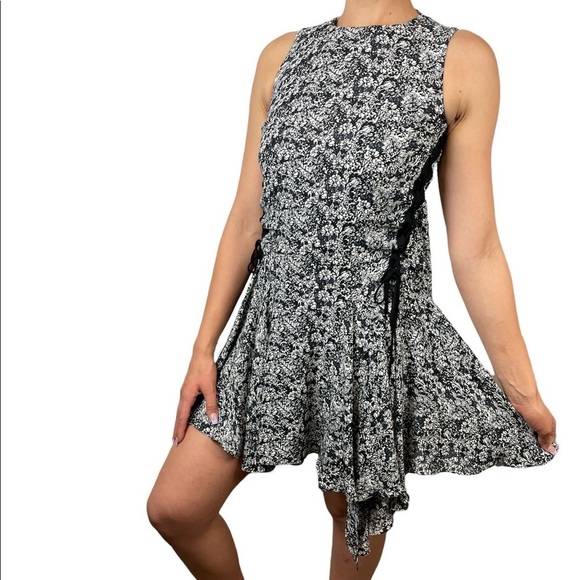 Prose & Poetry Womens size XS Sleeveless Lace Up Floral Dress Navy Asymmetrical - Picture 1 of 8